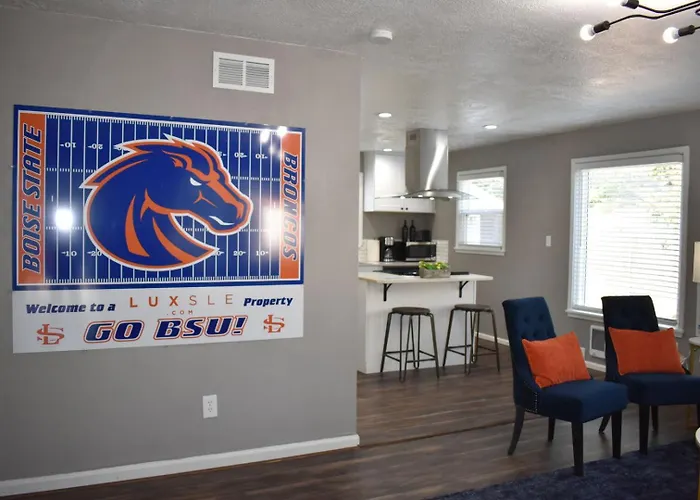 Bsu Playland 3Bd 1B Fully Remodeled On Bsu Campus